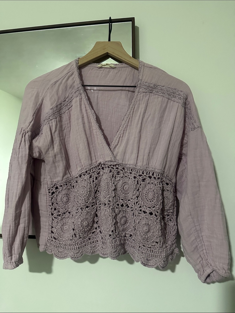 Lucky Brand Womens Crochet Trim V-Neck Blouse - Lilac XS